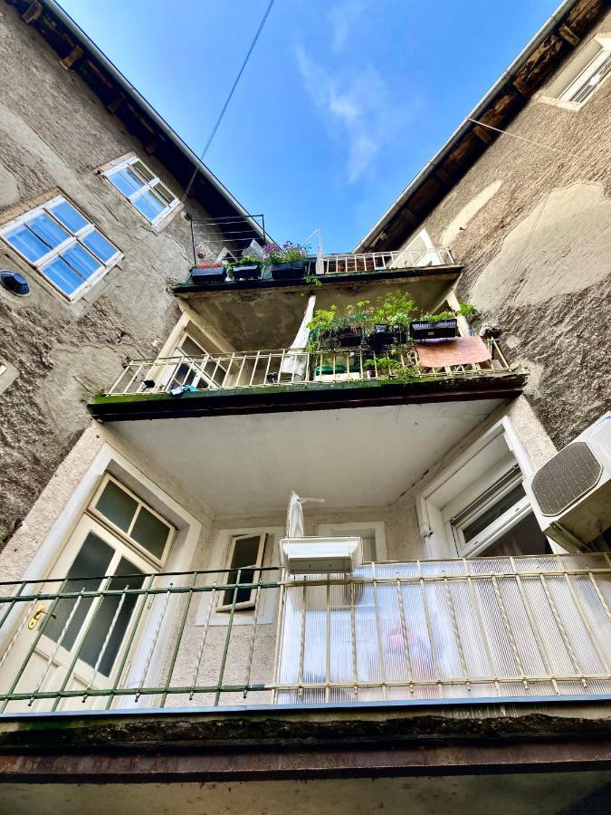 Secret Garden Apartment Загреб Экстерьер фото