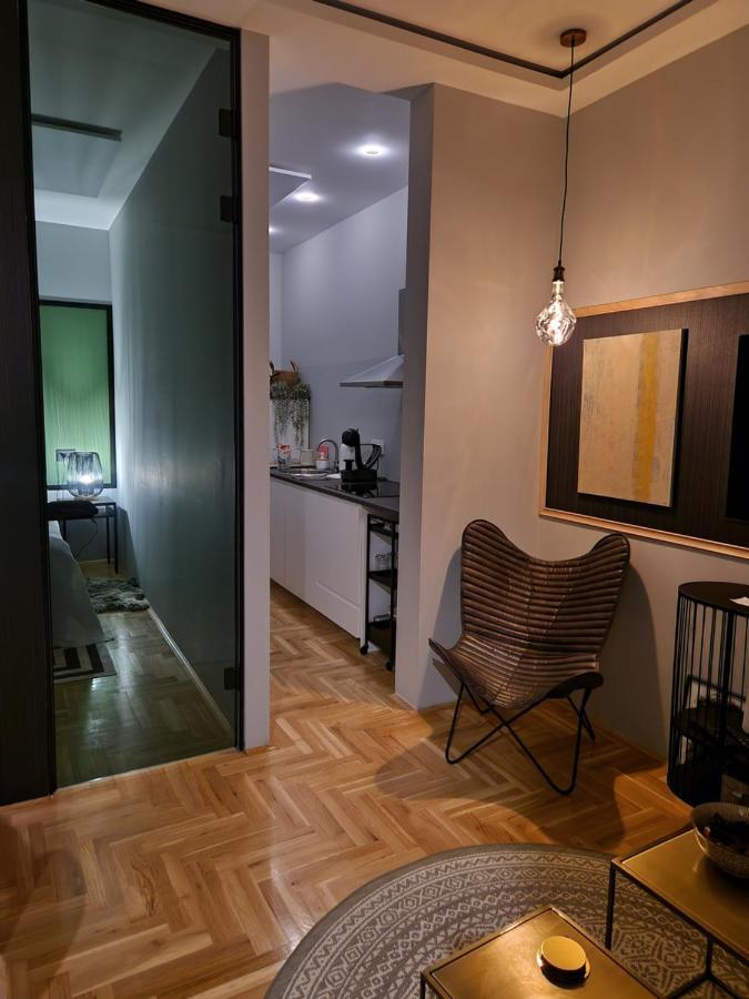 Secret Garden Apartment Загреб Экстерьер фото